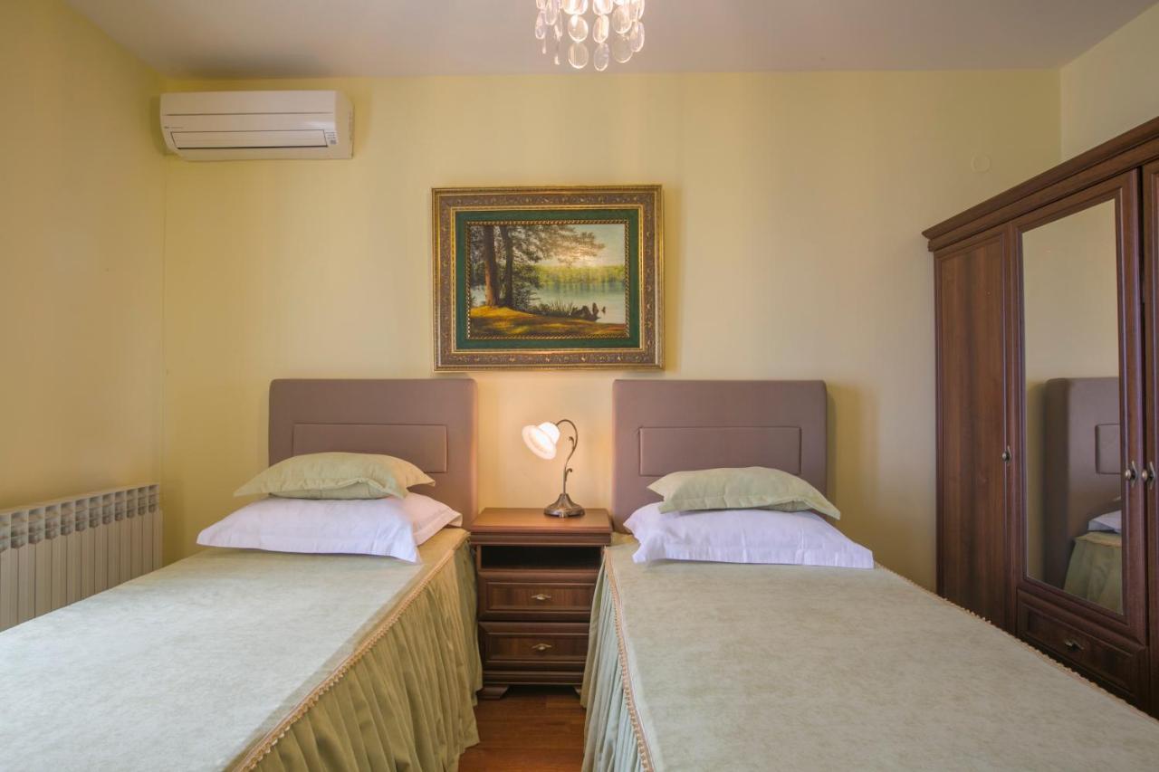 Royal Holiday Apartments Светі-Стефан Екстер'єр фото