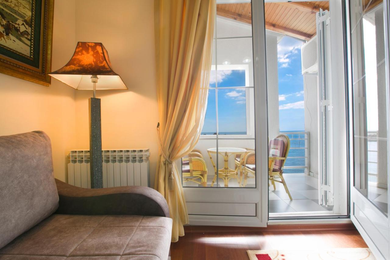Royal Holiday Apartments Светі-Стефан Екстер'єр фото