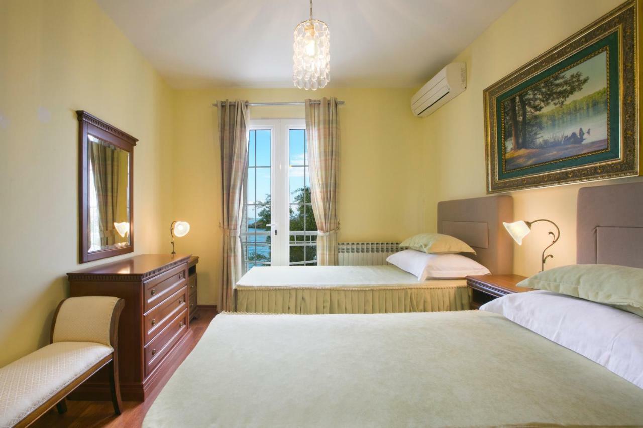 Royal Holiday Apartments Светі-Стефан Екстер'єр фото