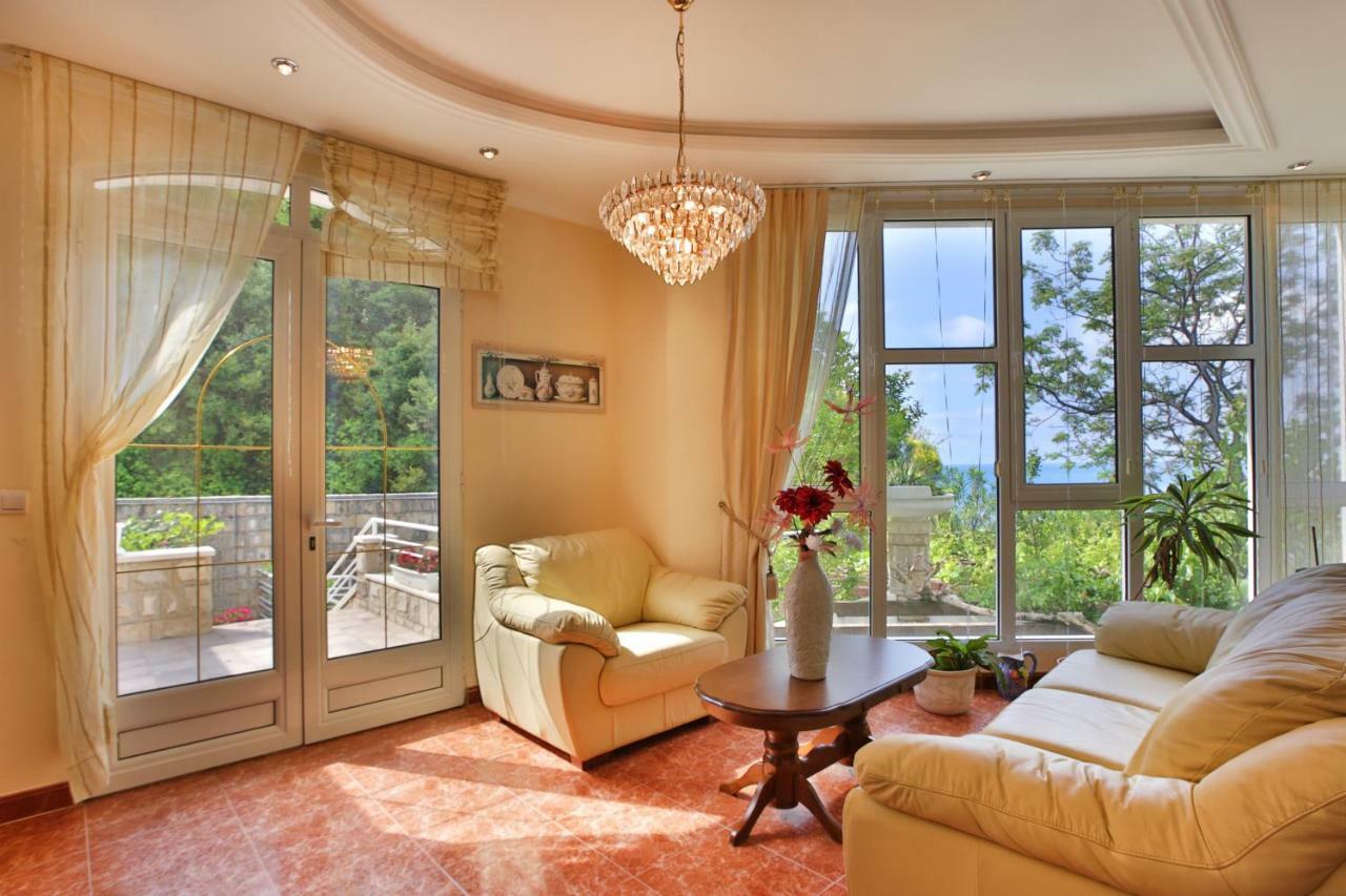 Royal Holiday Apartments Светі-Стефан Екстер'єр фото